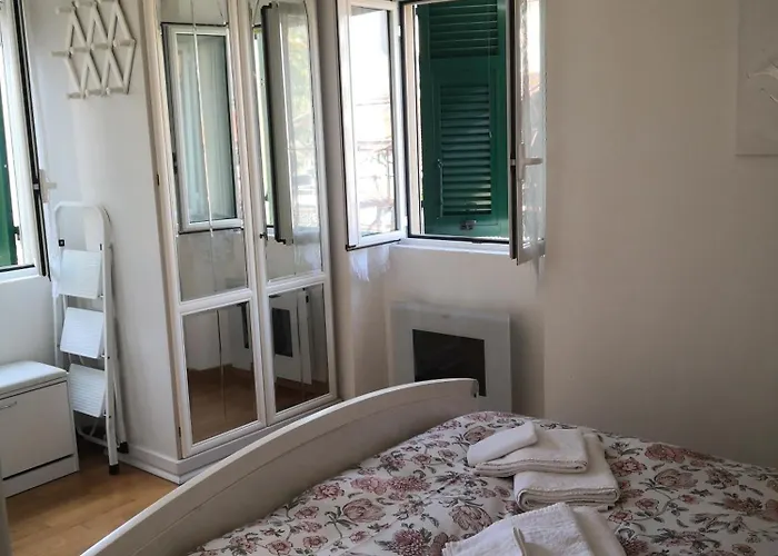 Lägenhet Il Mare Ad Un Passo Varazze